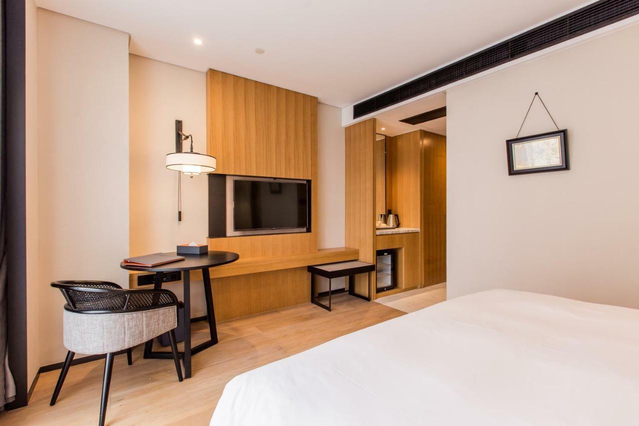 Howard Johnson By Wyndham Life Zhuoyuan Ningbo Dış mekan fotoğraf