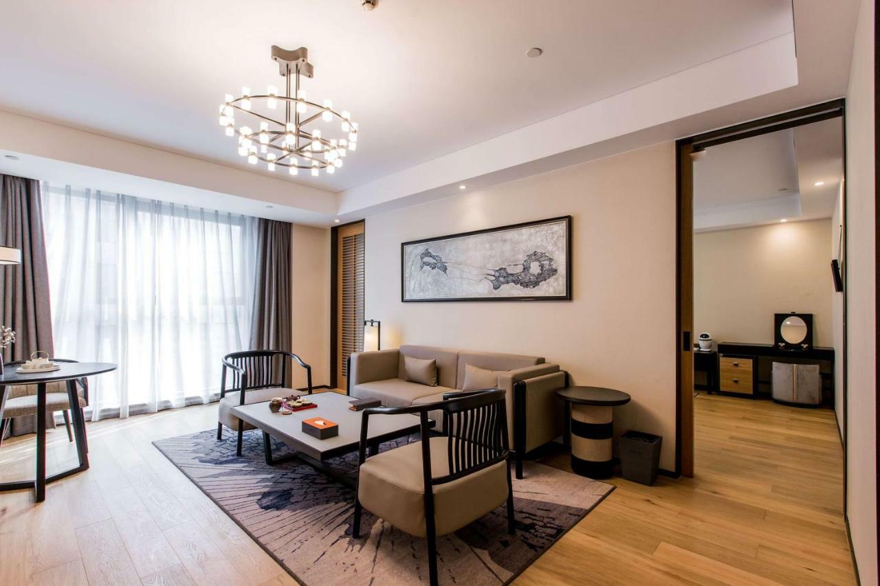 Howard Johnson By Wyndham Life Zhuoyuan Ningbo Dış mekan fotoğraf